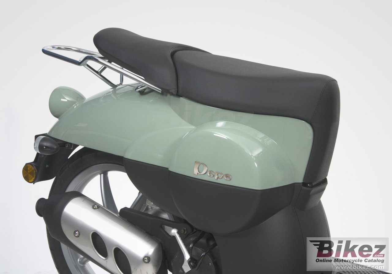 Big Benelli pepe 50 picture and wallpaper from Bikez.com